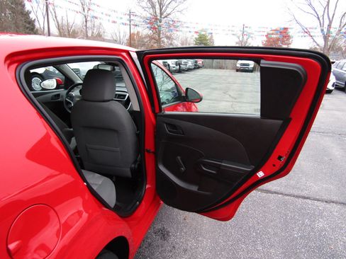 Used 2020 Chevrolet Sonic LT image 20