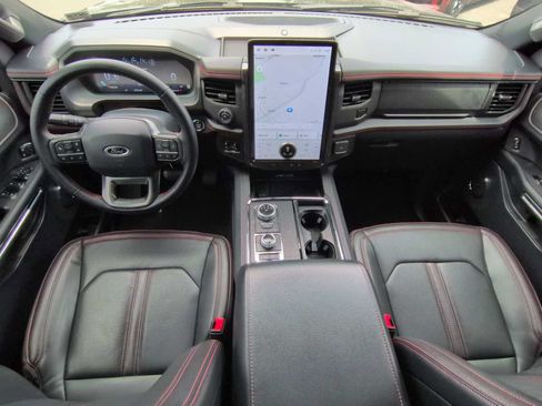 Used 2024 Ford Expedition Limited AWD/4WD image 16