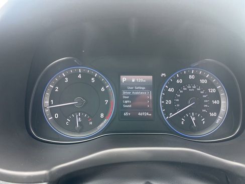 Used 2019 Hyundai Kona Limited FWD image 32