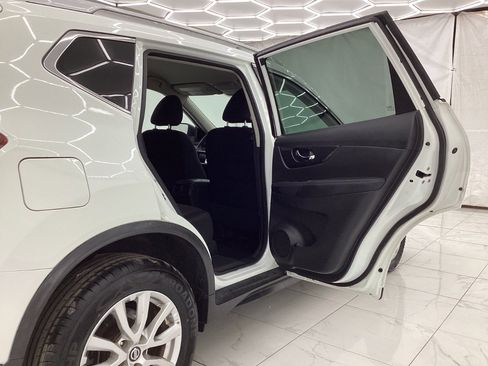 Used 2019 Nissan Rogue SV image 23