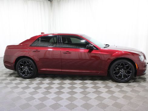 Used 2019 Chrysler 300 Touring w/ Sport Appearance Package image 30
