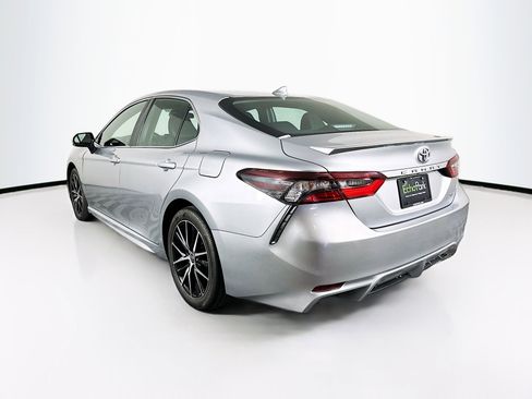 Used 2024 Toyota Camry SE FWD image 5