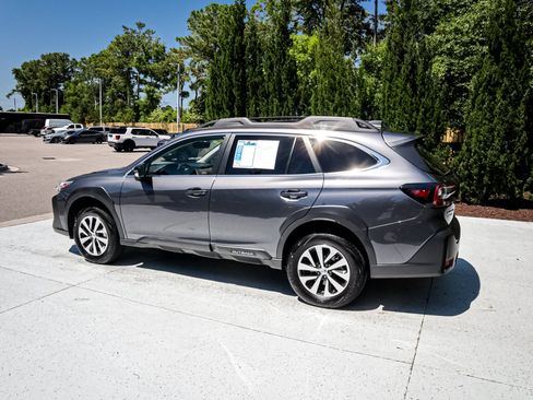 Used 2025 Subaru Outback Premium w/ Popular Package #1A AWD/4WD image 7