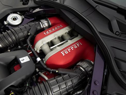 Used 2025 Ferrari Purosangue AWD/4WD image 52