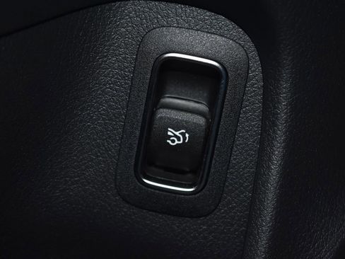 Certified 2025 Mercedes-Benz CLA 250 4MATIC image 7