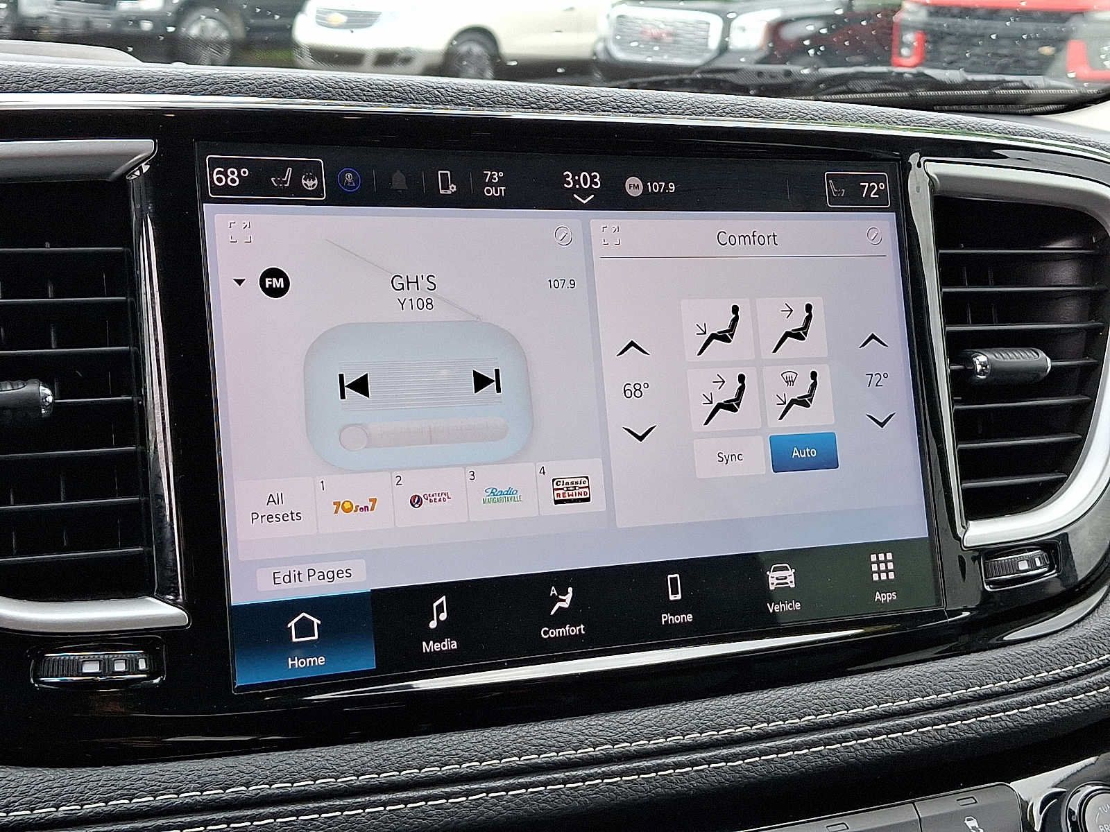 Used 2023 Chrysler Pacifica Touring-L FWD image 16