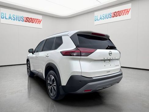 Used 2023 Nissan Rogue SV w/ SV Premium B Package AWD/4WD image 5