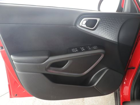 Used 2021 Kia Soul EX image 8
