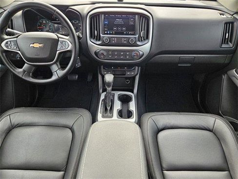 Used 2022 Chevrolet Colorado LT w/ Luxury Package image 12