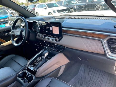 Used 2024 GMC Canyon Denali AWD/4WD image 13