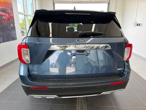 Certified 2020 Ford Explorer XLT w/ Equipment Group 202A AWD/4WD image 4
