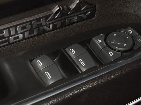 Used 2022 Chevrolet Silverado 1500 High Country image 42