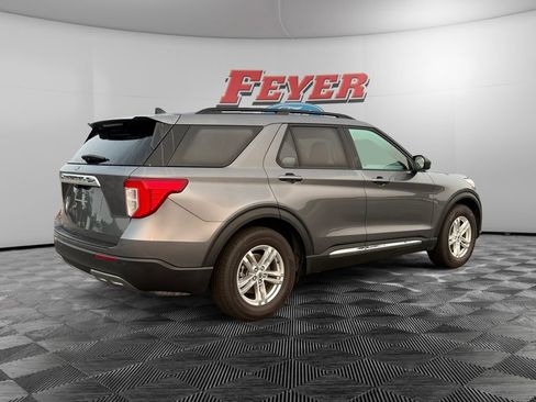 Certified 2021 Ford Explorer XLT w/ Equipment Group 202A RWD image 5