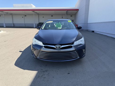 Used 2015 Toyota Camry XLE w/ Convenience Package FWD image 13