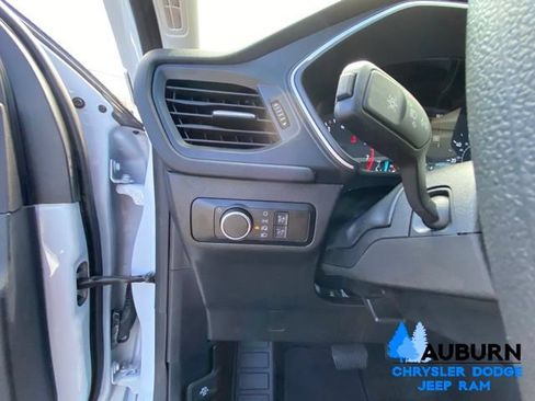 Used 2022 Ford Escape SE FWD image 29