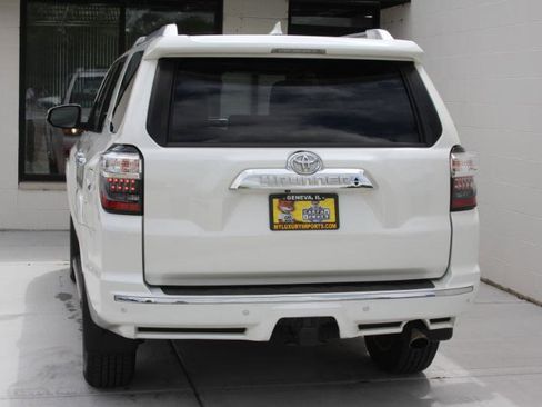 Used 2016 Toyota 4Runner Limited AWD/4WD image 10