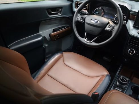 Used 2024 Ford Maverick Lariat AWD/4WD image 2