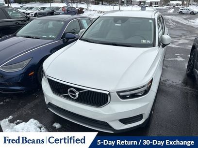 Used 2019 Volvo XC40 T5 Momentum