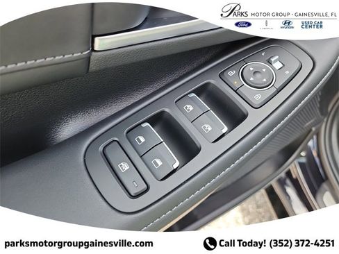 New 2025 Hyundai Sonata Limited image 16