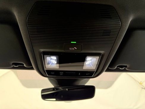 Used 2023 Volkswagen ID.4 Pro image 37