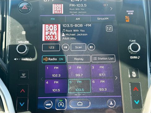 Used 2020 Subaru Outback Premium image 19