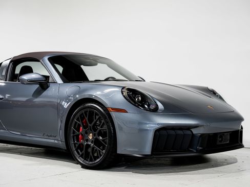 Used 2025 Porsche 911 Targa 4 GTS image 46