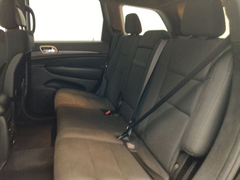 Used 2016 Jeep Grand Cherokee Laredo w/ Quick Order Package 23E RWD image 18