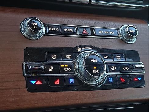 Used 2023 Lincoln Aviator Reserve w/ Equipment Group 201A image 25