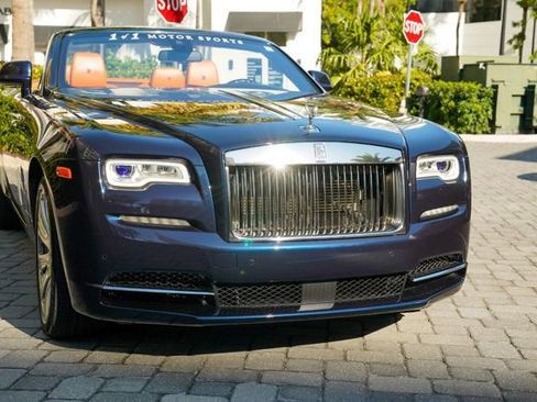 Used 2016 Rolls-Royce Dawn image 39