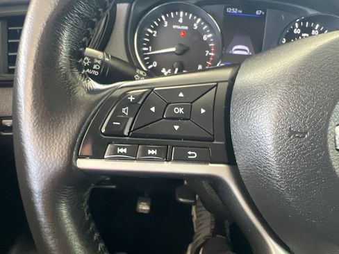 Used 2018 Nissan Rogue SV w/ Sun & Sound Touring Package AWD/4WD image 60