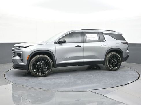 New 2026 Chevrolet Traverse LT w/ LPO, Floor Liner Package image 6