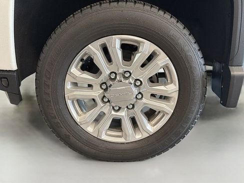 Used 2020 GMC Sierra 3500 Denali image 31