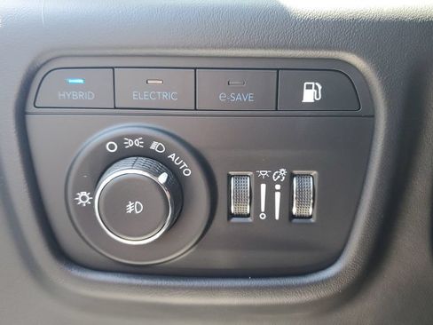 Used 2022 Jeep Grand Cherokee Summit AWD/4WD image 27