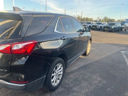 Used 2018 Chevrolet Equinox LT image 1