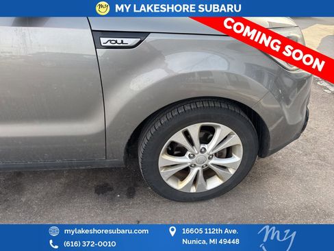 Used 2016 Kia Soul + image 7