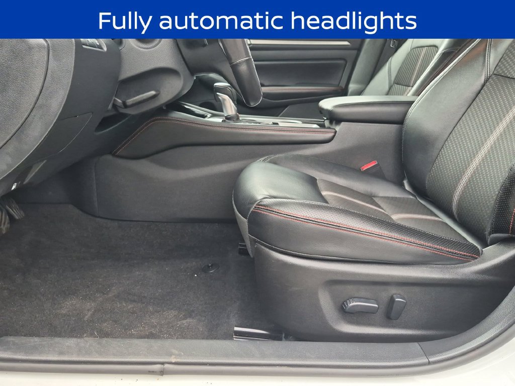 Used 2024 Nissan Altima 2.5 SR FWD image 11