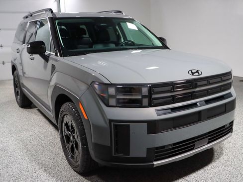 Used 2025 Hyundai Santa Fe XRT image 5