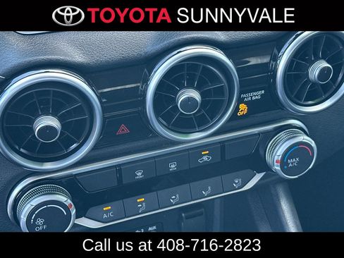 Used 2024 Nissan Sentra SV FWD image 23