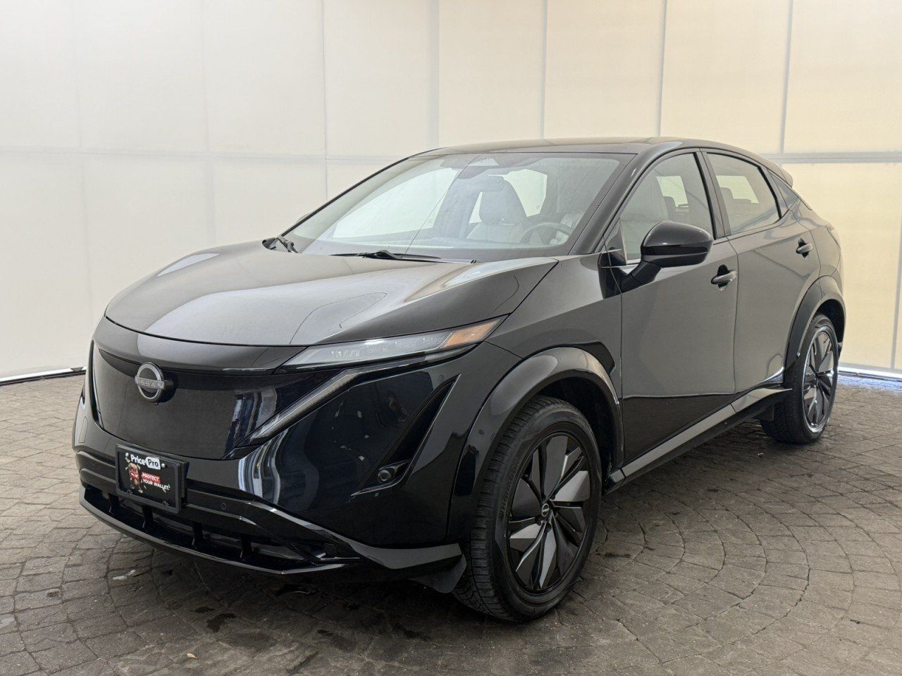Used 2024 Nissan Ariya AWD image 3