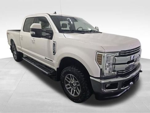 Used 2019 Ford F250 Lariat w/ Lariat Ultimate Package AWD/4WD image 2