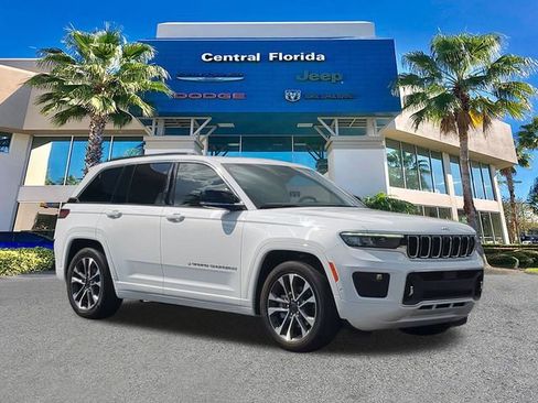 Certified 2025 Jeep Grand Cherokee Overland w/ Adv Protech Group III AWD/4WD image 2