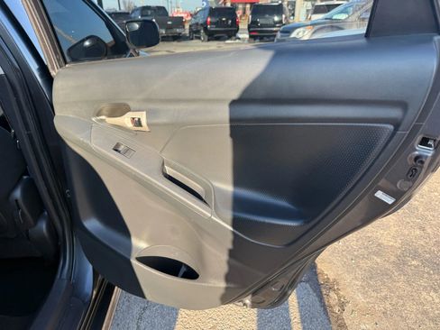 Used 2009 Toyota Matrix XRS image 18