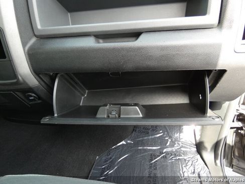 Used 2018 RAM 1500 Express RWD image 46