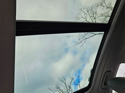 New 2025 Audi Q5 Premium Plus image 18