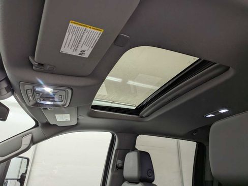 Used 2024 Chevrolet Silverado 2500 LTZ w/ LTZ Convenience Package image 23