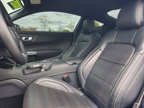 Used 2025 Ford Mustang GT Premium w/ GT Performance Package RWD image 7