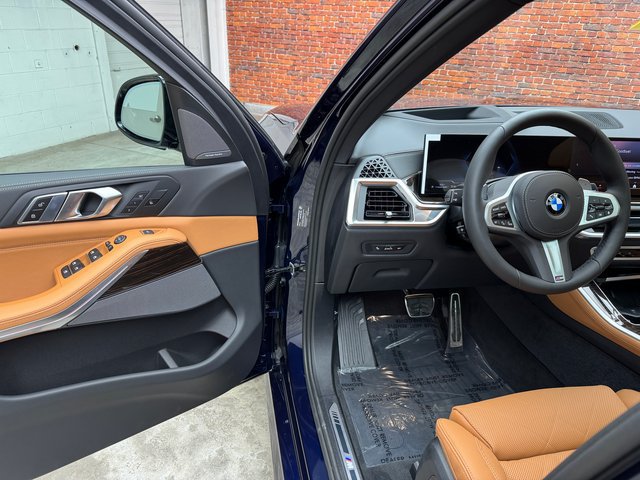 Used 2026 BMW X5 xDrive40i w/ M Sport Package AWD/4WD image 9