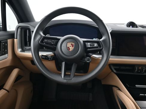 Used 2026 Porsche Cayenne E-Hybrid Coupe AWD/4WD image 13