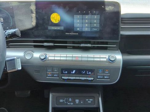 Used 2024 Hyundai Kona Limited FWD image 11