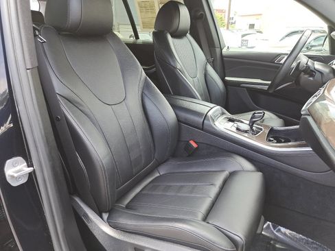 Used 2022 BMW X5 xDrive40i w/ M Sport Package AWD/4WD image 10